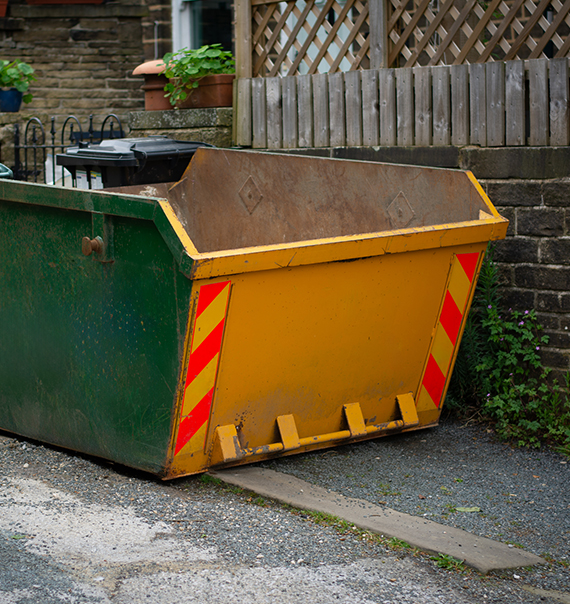 4-yard midi skip hire with local delivery in Gateshead